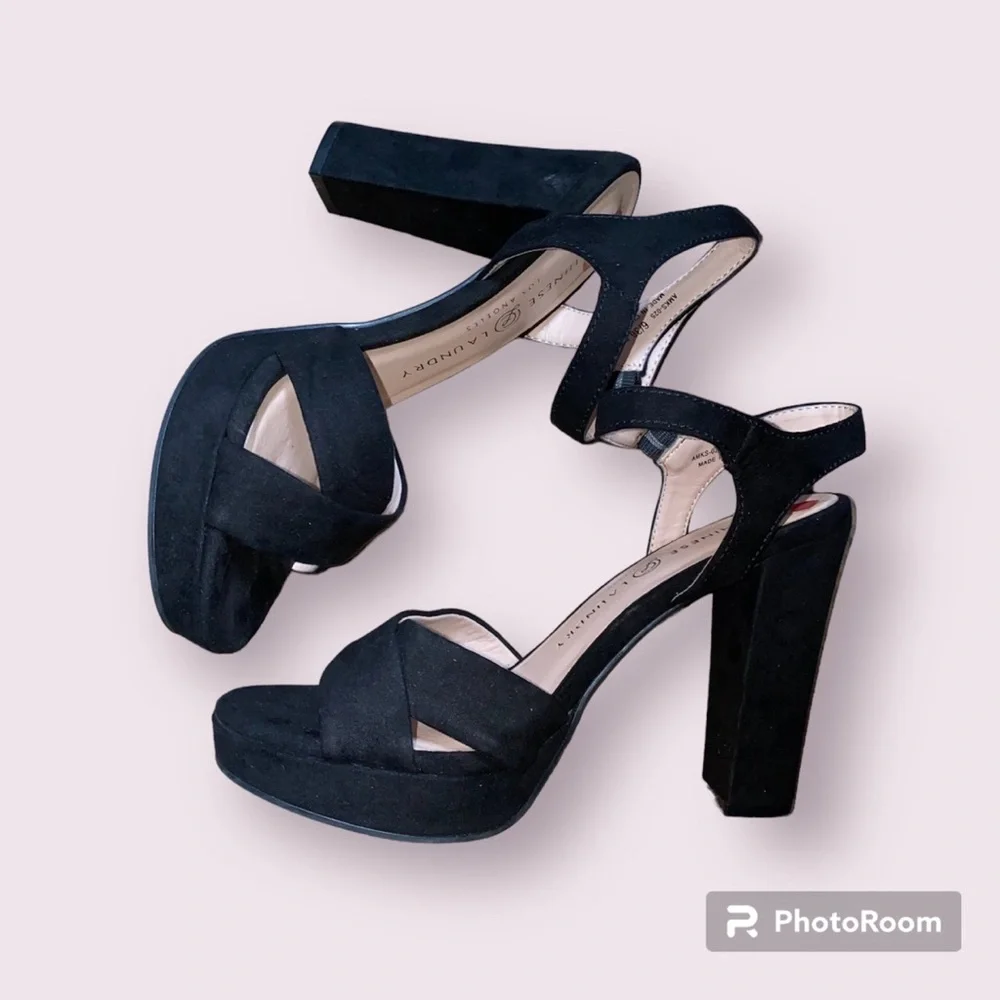 Chinese Laundry Black Platform Heels - Size 6 - Picture 2 of 3